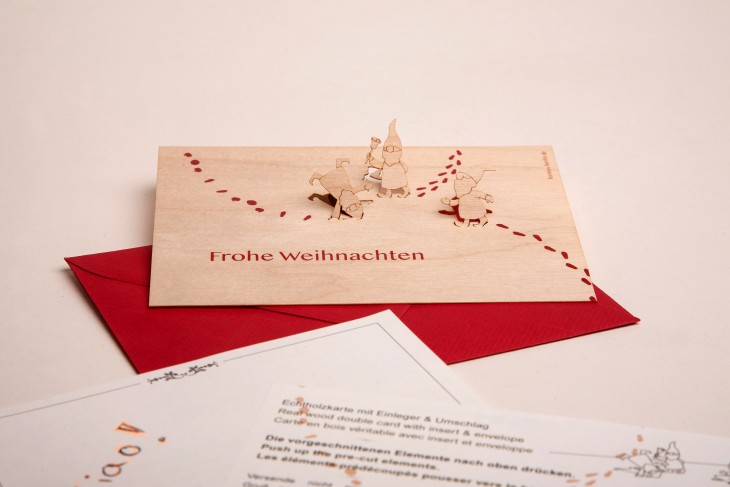 Wichtel, Frohe Weihnachten - Holzgrußkarte mit PopUp-Motiv - Birke