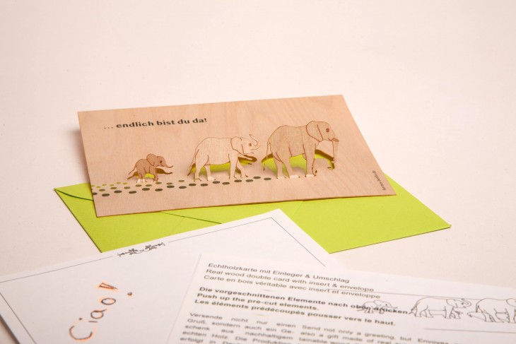 Endlich bist du da - Wooden Greeting Card with Pop Up Motif - birch